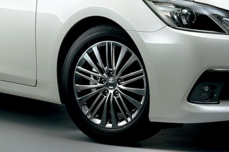  Toyota Crown Royal Saloon Black Style 2014 года  (фото 3 из 5)